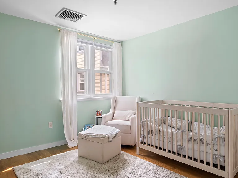 126 Tudor St #C — Photo 8