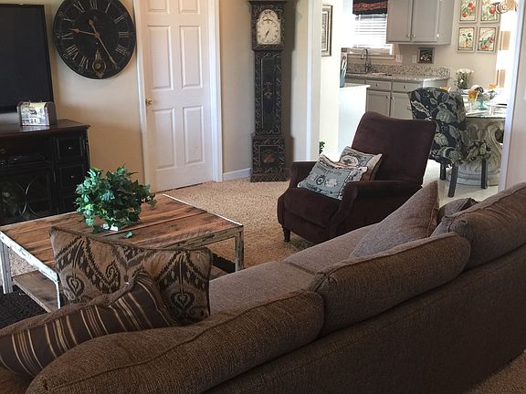 4th image of 1123 McDonough Cir