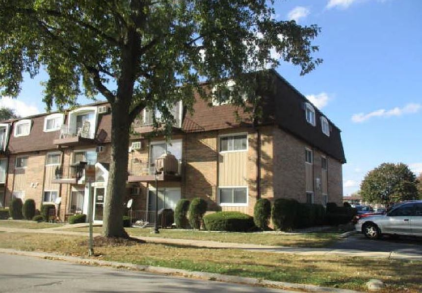 2nd image of 6430 Pamela Ln