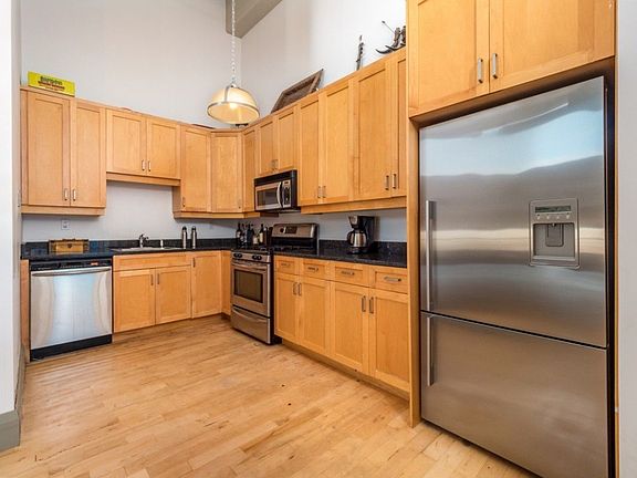 3rd image of 535 Dean St APT 909