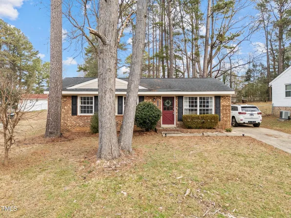 1329 Wrentree Cir, Raleigh, NC 27610