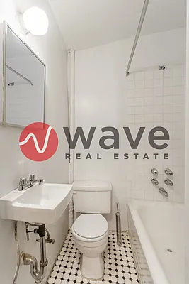 Rented by Wave Real Estate Group | media 5