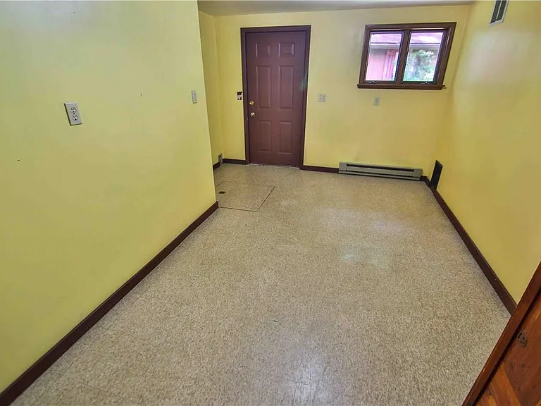 8 Cross Roads Dr — Photo 12