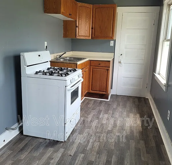 119 Route 60 — Photo 16
