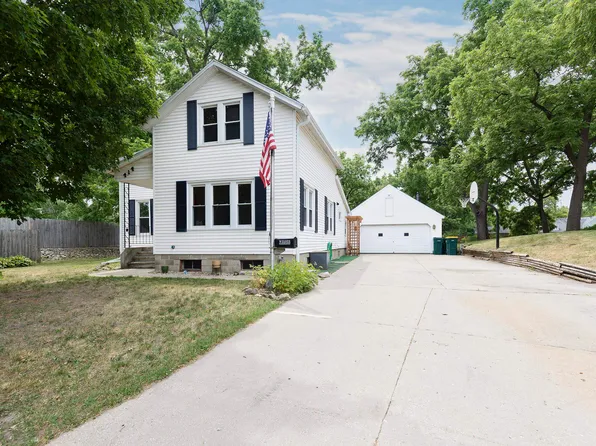 414 McKee Ct, Fort Atkinson, WI 53538