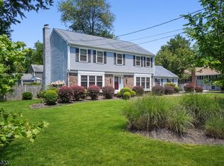 129 Grannis Ave, Morris Plains, NJ 07950