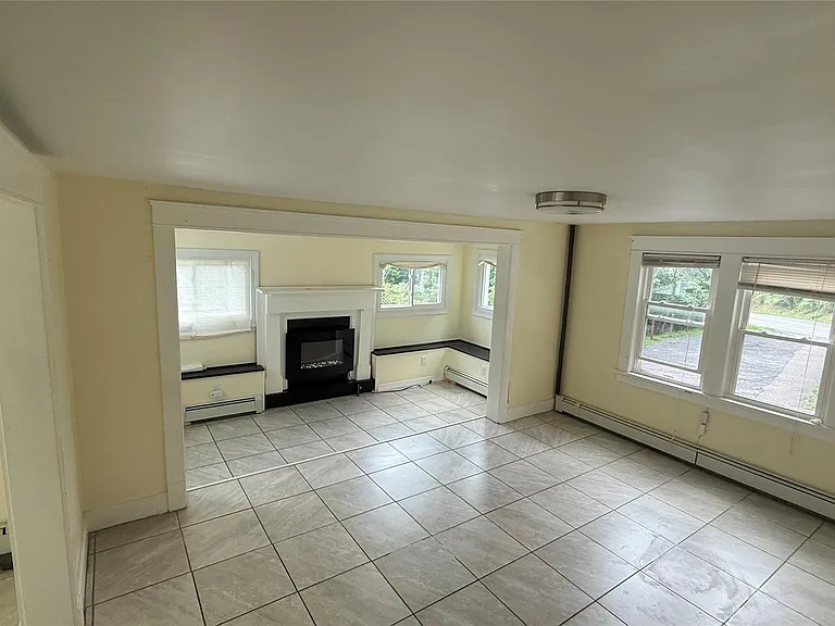 26 Lattintown Rd — Photo 6