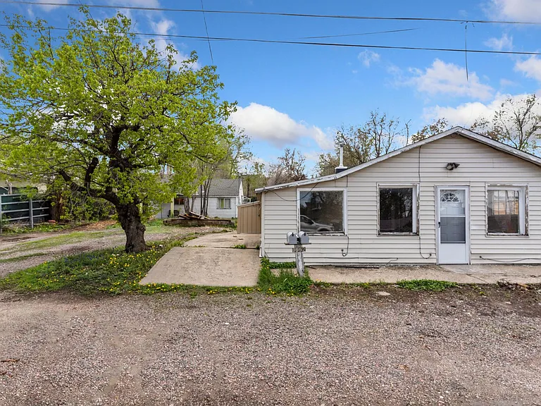 3552 W 53rd Ave — Photo 2