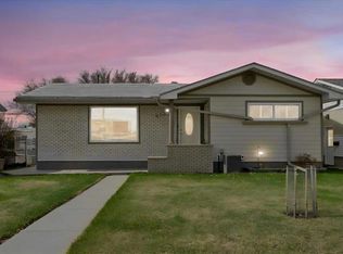 415 12th St E, Drumheller, AB T0J0Y5