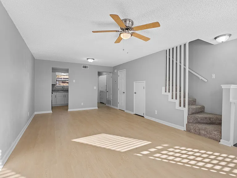 1377 E Sequoyah Ct — Photo 10
