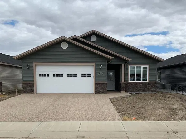 5730 S 55th Ave, Camrose, AB T4V 5B9