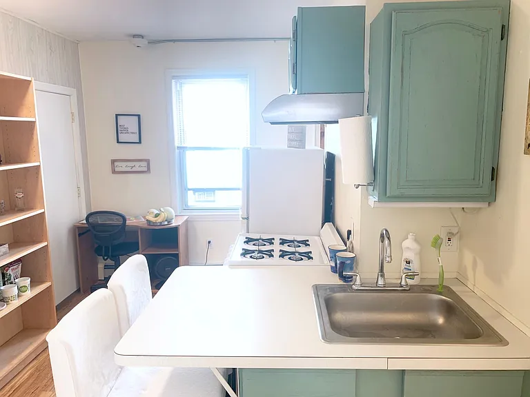 57 Preston St #1L — Photo 14