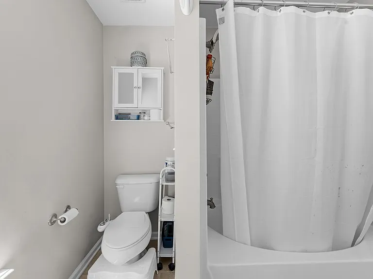 177 Old Pond Cir — Photo 22