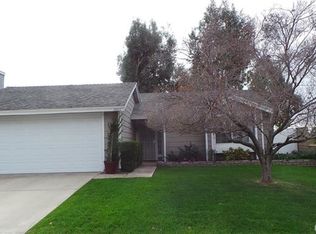 28611 Strathmore Rd, Highland, CA 92346