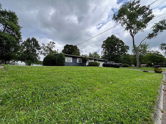 2nd image of 8001 Luscombe Dr