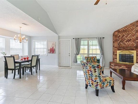 4th image of 2024 Sugarloaf Dr