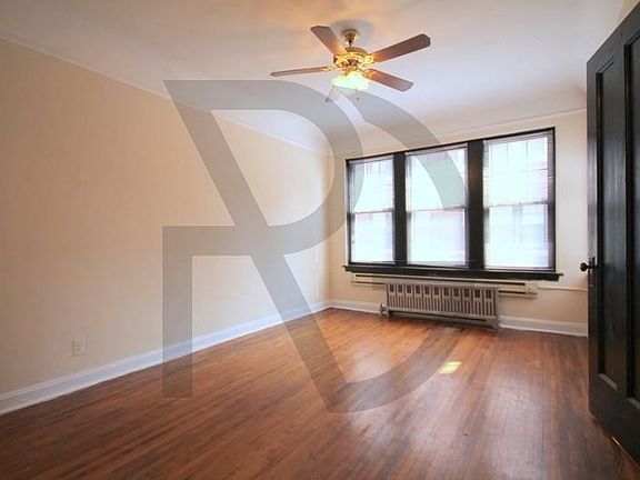 3rd image of 4407 N Wolcott Ave #4413B2