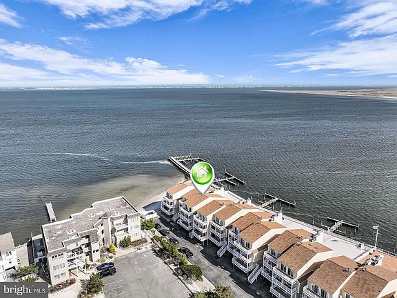 4th image of 401 Bay Shore Dr Unit 19A
