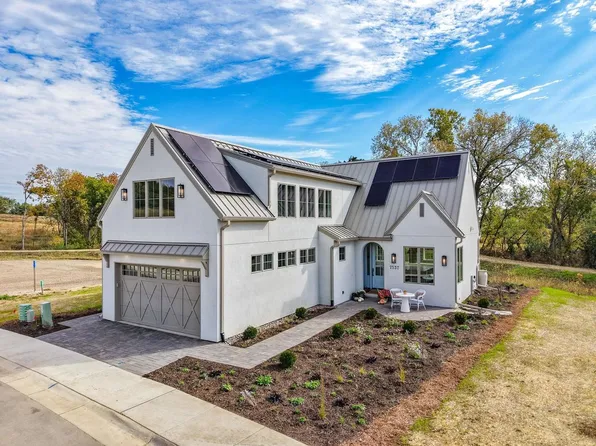 7537 California Love Trail, Middleton, WI 53562