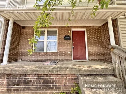 835 W Maxwell St — Photo 2