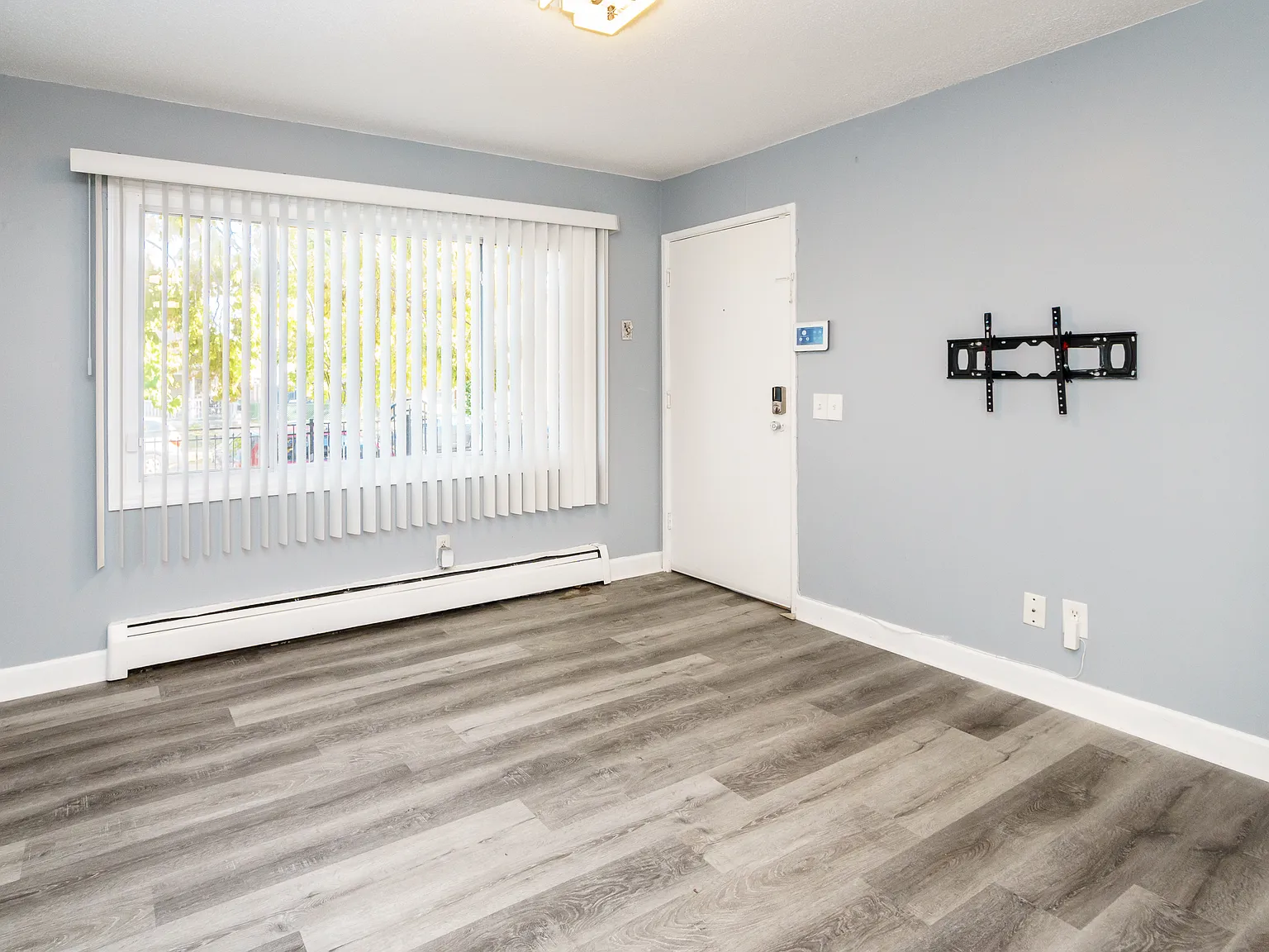 3016 Pleasant Ave — Photo 3