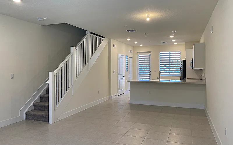 3 bed, 2.5 bath, 1440 sqft, $3,300 — Photo 3