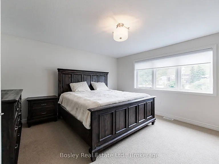 104 Delphi Ln — Photo 19