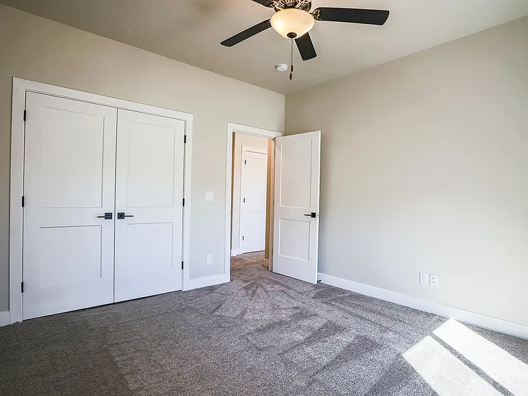 1855 W 740 South Cir — Photo 37