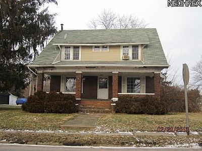 1st image of 222 E Park Ave