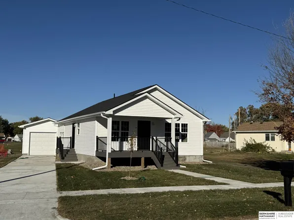 1512 E 2nd St, Fremont, NE 68025