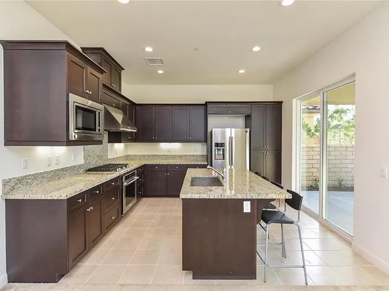 16 Torosa — Photo 31