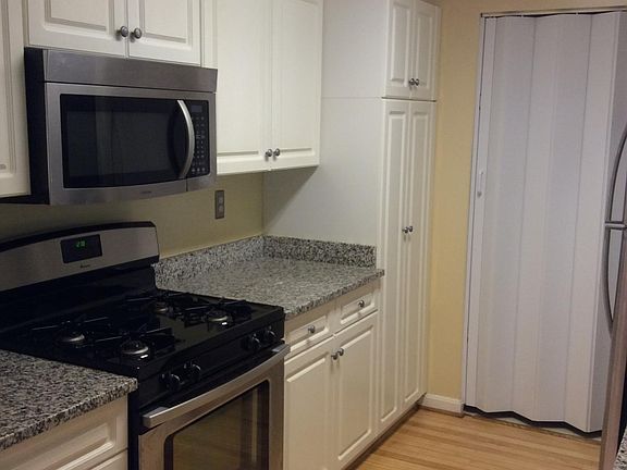 3rd image of 15313 Diamond Cove Ter APT 14