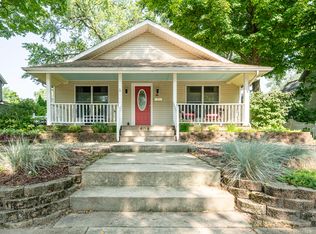 908 Wayne St, Saint Joseph, MI 49085