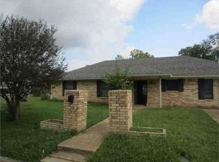 201 S 8th St, Hugo, OK 74743