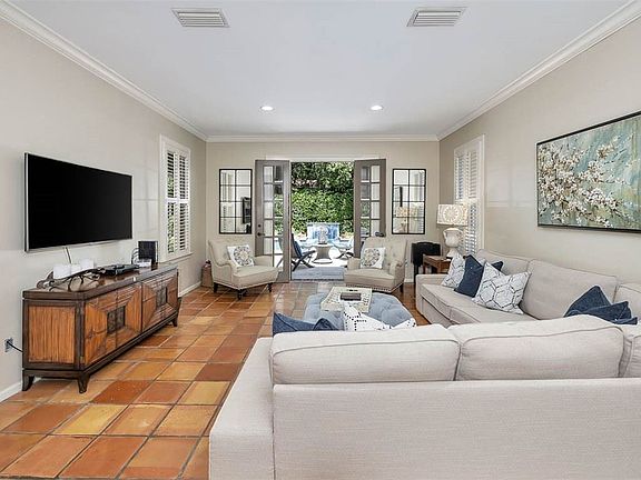 4th image of 208 Devonwood Dr