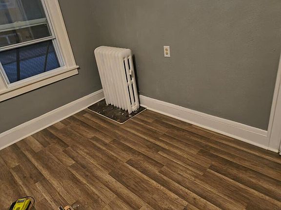 4th image of 13315 Madison Ave #5