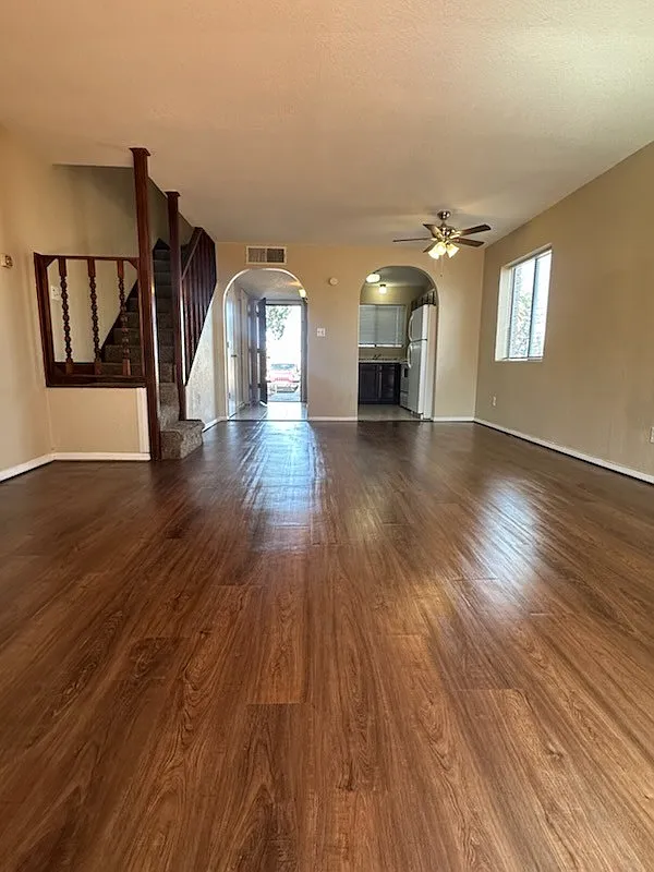 2 bed, 1.5 bath, 1120 sqft, $1,195 — Photo 3