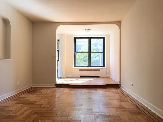 Rented by Metropolitan Equities | media 11