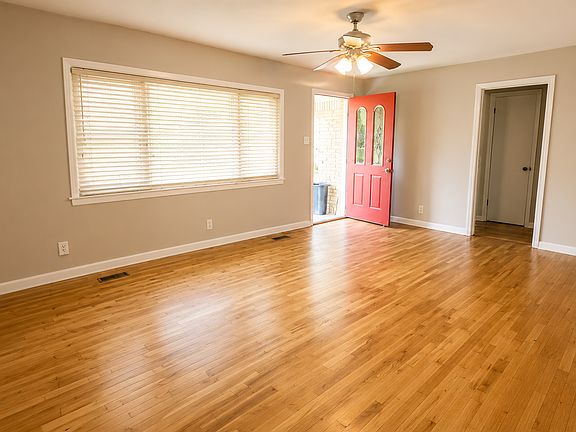 2nd image of 1116 Parkway Dr