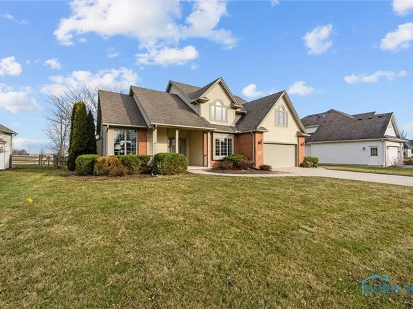 1382 Eastridge Dr, Waterville, OH 43566