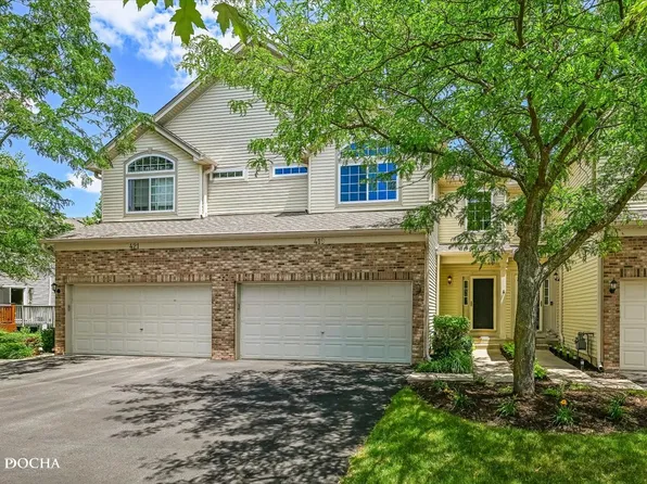 419 Jamestown Ct, Aurora, IL 60502