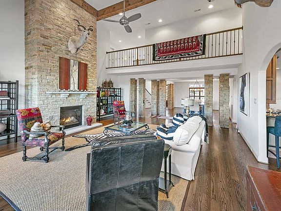4th image of 9158 Grey Pointe Dr