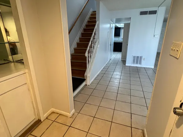 2229 Silver Pines Pl, Orlando, FL 32808