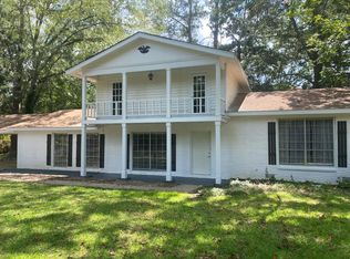 605 E Ivy St, Ellisville, MS 39437