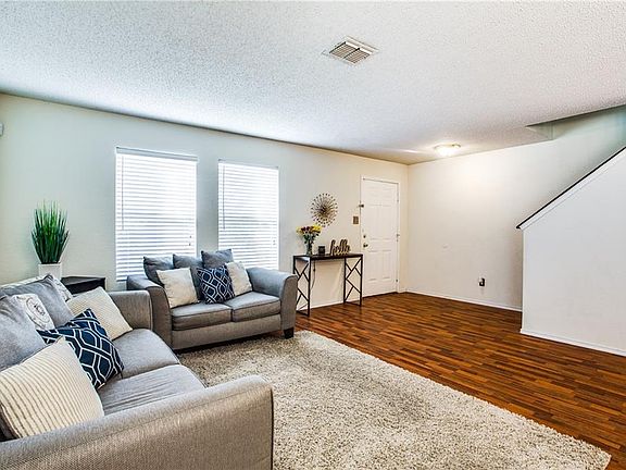 4th image of 6840 Valley Creek Dr