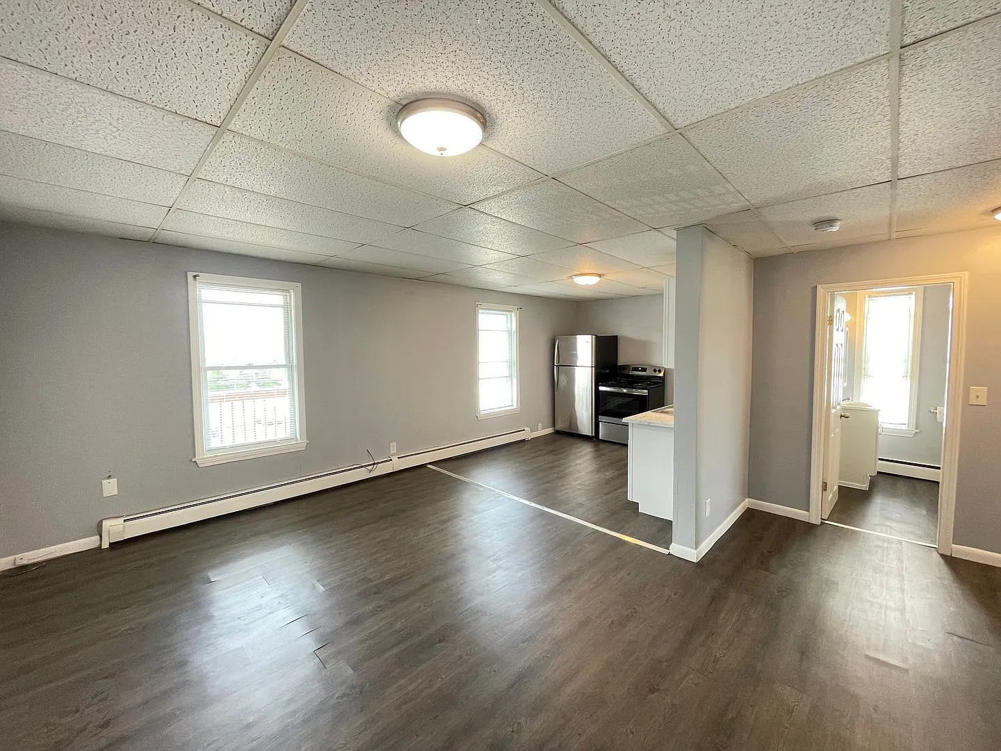 1 bed, 1.0 bath, 560 sqft, $1,425 — Photo 2