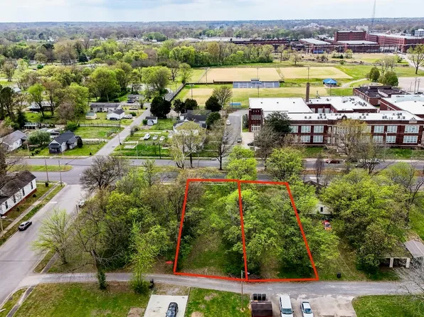 426 Walter Jetton Blvd, Paducah, KY 42003