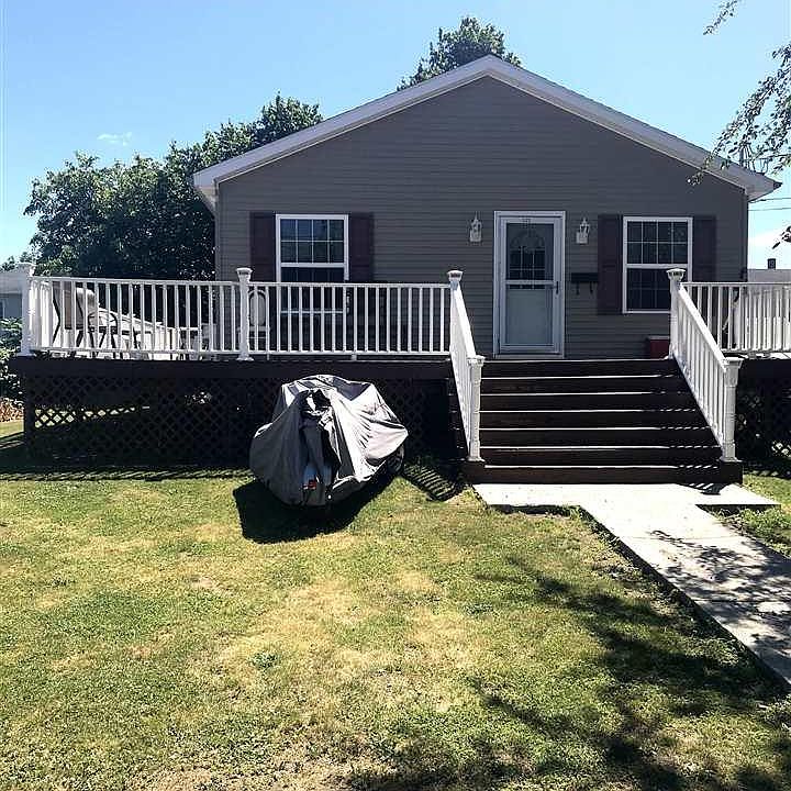 1st image of 322 N 6th Ave