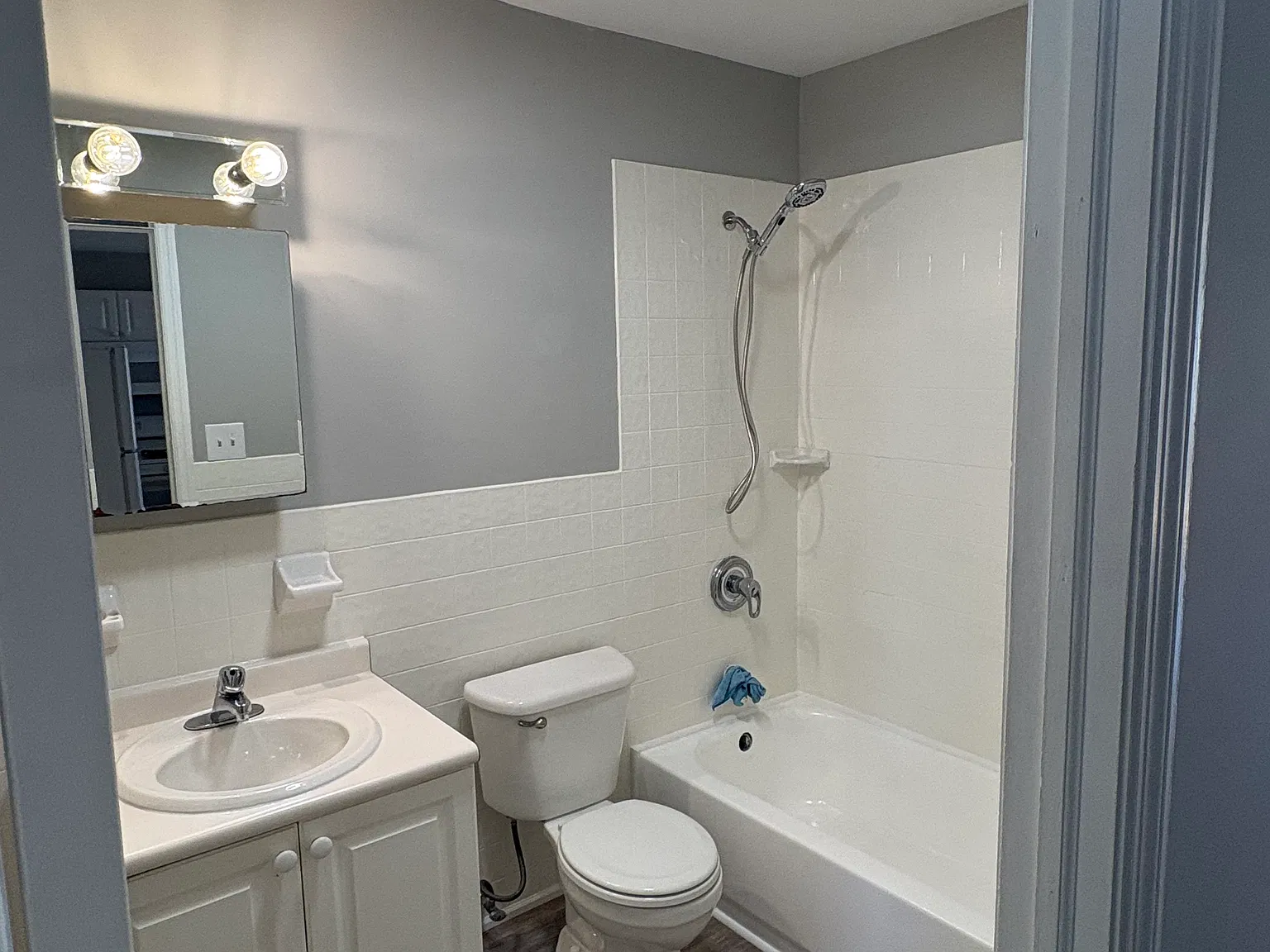 2 bed, 1200 sqft, $2,700 — Photo 4
