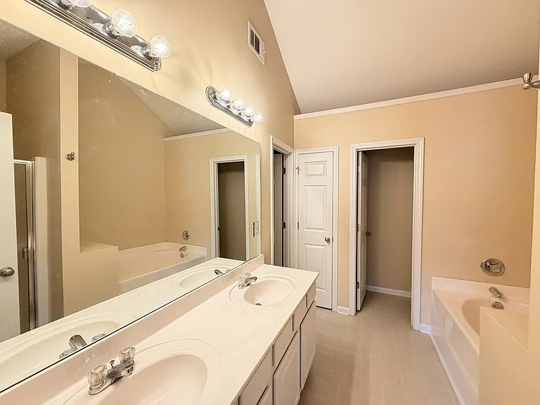 540 Georgia Way — Photo 10
